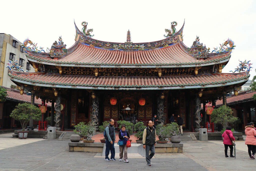 TAIPEI Spring 2019 Vol.15--10 Things to Pay Attention to When Visiting a Taiwanese Temple