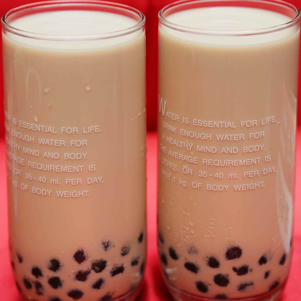 Teh susu mutiara (Bubble milk tea)