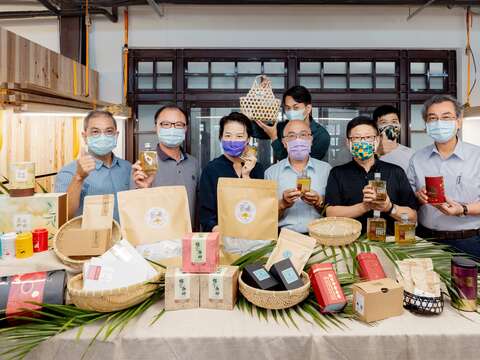 质感系「木栅小茶馆-青农日常展暨新品茶·酒」，9/4-9/12与您相约南港瓶盖工厂台北制造所!