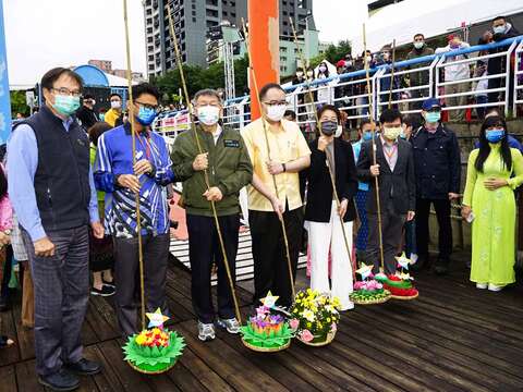 Taipei Water Lantern Festival: Sending Away Ill Fortune to Welcome a New Year
