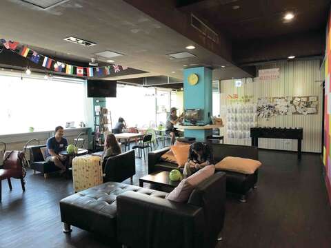 TAIPEI 2016Spring Vol.03—Youth Hostels: Legal, Affordable Accommodation for International Travelers