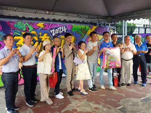 参加2024《後街文化祭》开幕活动 青年局长殷玮现场感受年轻人活力创意与体验在地文化故事力