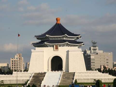 國立中正紀念堂通知於105年11月7日至10日休館4日，詳如說明。