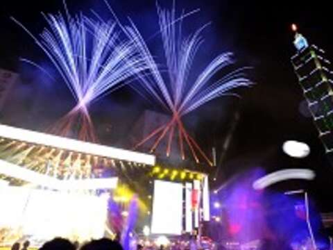 Collaboration among City Agencies Makes Countdown Party a Success