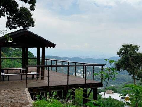 台北士林的山中冷气房，溪山百年古圳让您沁凉一夏！