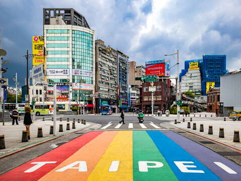 "Rainbow Six" will Reopen on August 15 (Weather Permitting)