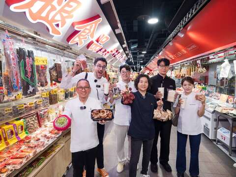 Korean Celebrity Chefs from Culinary Class Wars Visit Taipei, Praise Market Delicacies, and Boost Taipei Tourism