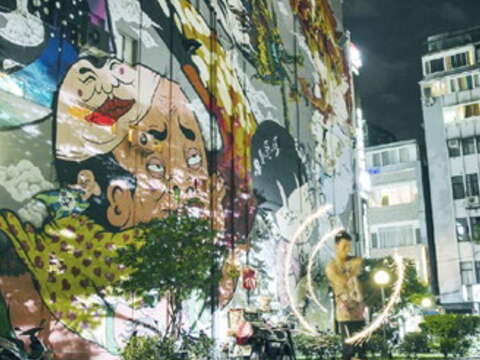 Meandering a Street & Film Graffiti Landscape