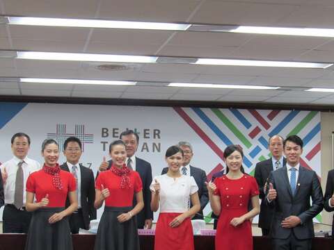 全臺首座國慶花車主題樂園在南港  絢麗花車一次收服，各地特色一次看盡