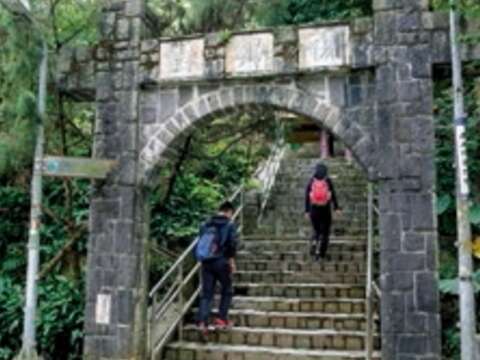 復興園為岔路點,可變化多種登山行程。(楊智仁攝)