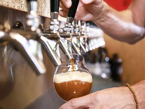 TAIPEI SUMMER 2018 Vol.12 Taipei’s Thriving Craft Beer Scene – A Sit-Down With the Creators of 23 Brewing Company