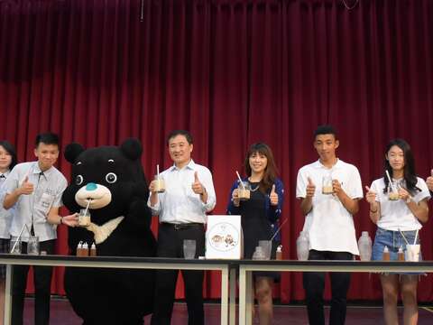 臺北市強力推廣日本修學旅行　市場成長超過16倍！ 邀請臺日學子體驗手搖珍奶 以美食搭起國際友誼橋樑