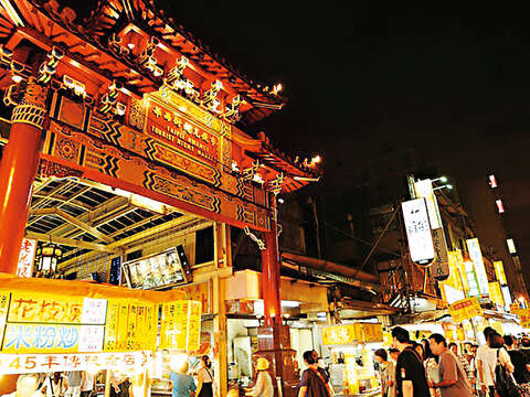 台北的夜市美味小攤林立。（圖∕台北市電影委員會提供）