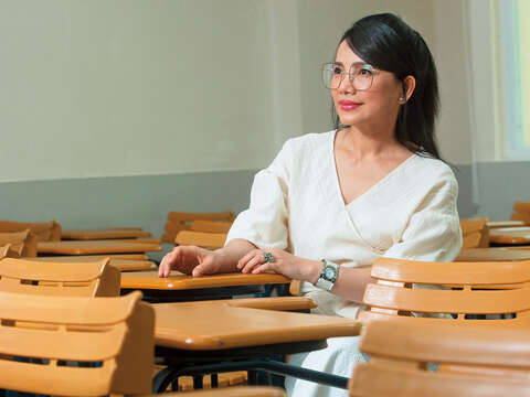 陳凰鳳雖是教授越南語的老師，但也是位向文化學習的學生。（攝影／林煒凱）