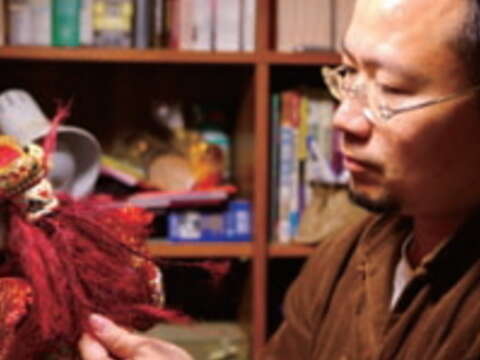 河洛坊老闆林銘文堅持手作戲偶，將傳統戲偶的工藝文化推向更精緻的藝術境界。（圖／JackRabbit提供）