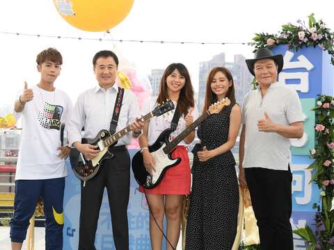 8月17日至19日一連3天的活動，將有最夯的創作歌手接力演唱。.JPG