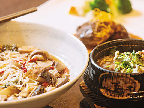 素懷石套餐中的懷味鮮菌，吃得到荸薺、高麗菜、筍子、金針菇，是李宥宏的最愛。（攝影／吳貞慧）