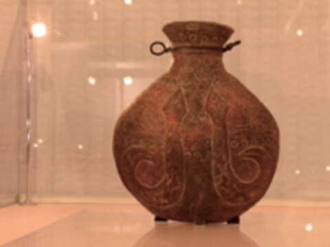 陶壺被稱為排灣族三寶之一，可象徵身分地位或做為聘禮。（攝影／王能佑）