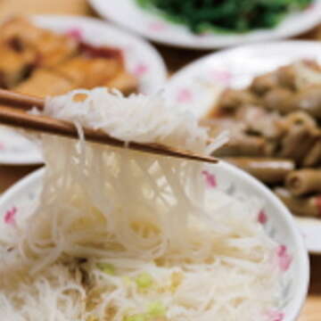 東門巿場的米粉湯,做法樸素卻專業美味。(攝影/楊智仁)