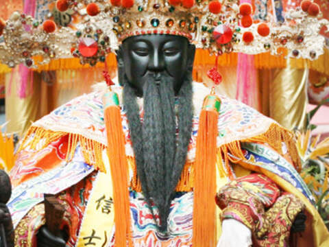 神像近照