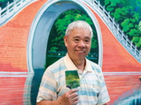 逾半世紀的手繪歷程,邱瑞金曾度過一段沈寂的日子,近年在壁面美化工作重新找到定位。(攝影/許斌)