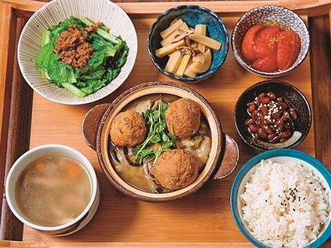 TAIPEI WINTER 2018 Vol.14 Creativity Brings Out Veggie Dish Richness