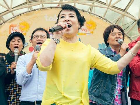 12月8日億光文化基金會舉行的菊花真美音樂會圓滿成功