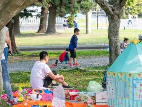 可以在園區野餐欣賞風景及觀賞飛機降落