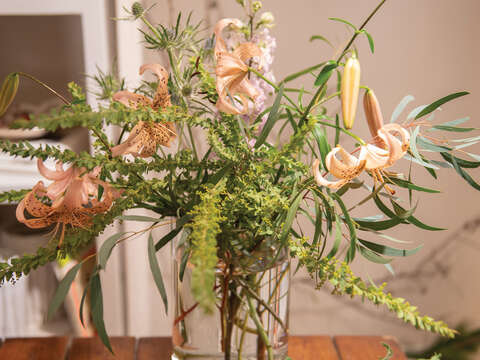 TAIPEI Spring 2019 Vol.15--Throwing Away the Floral Design Rulebook: An Interview with Florist Takako Mine