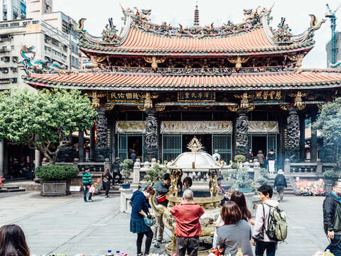 年輕人也愛看廟會 — 文化銀行 邵璦婷×每日一冷 何昱泓