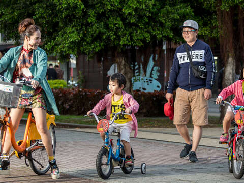 騎自行車是Gen一家人最喜歡的休閒活動之一。（攝影／林冠良 ）