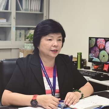 停管處機電科科長李世芬表示，「智慧停車」專案綜合了公部門的方針與民間技術專業。
