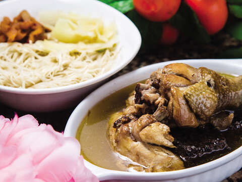 Shuli even focuses upon the quality of other ingredients. Side dishes must be diverse as well.