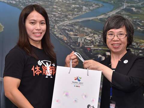 世大運執行長蘇麗瓊感謝郭婞淳對2017世大運的支持與參與