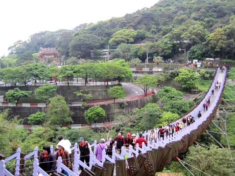 白石湖龍骨吊橋