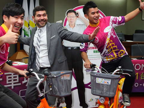 業餘單車男孩將於Velo-city Global 2016時分享最新的單車旅遊經驗。