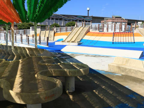 暑假蹓小孩首選 大佳河濱公園共融遊戲場開放