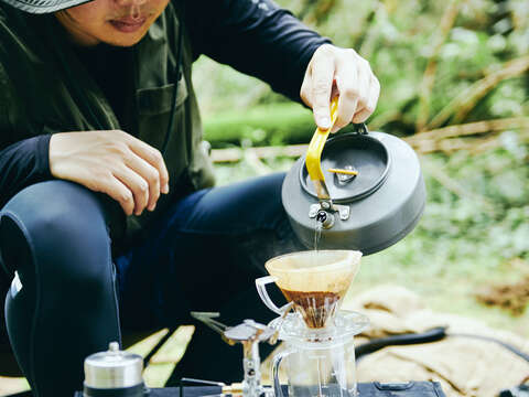 泡一杯烘焙度適中的咖啡,是格子登山的重要儀式。(圖/格式設計展策,趙豫中攝)