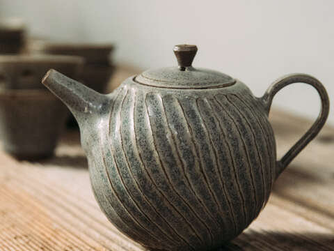 對琅茶而言，從茶具到茶葉呈現，在當代都有許多不同的可能性。