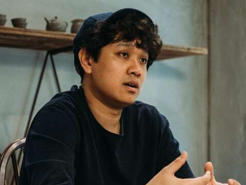 吳孝儒，「吸茶展 Suck My Culture」策展人，設計工作室PiliWu-Design（吳氏設計）主理人，擅長將日常的庶民生活與當代美學相互結合。