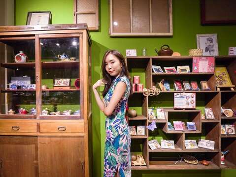Malaysian Internet Sensation, Xue Jie Spend Chinese Valentine’s Day Together – Experiencing the Romantic Ambiance of Qixi Festival
