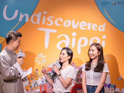 Malaysian Internet Sensation, Xue Jie Spend Chinese Valentine’s Day Together – Experiencing the Romantic Ambiance of Qixi Festival