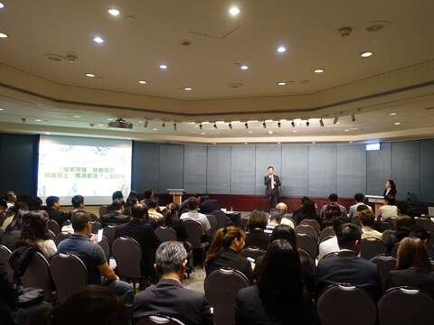 台北市旅行商業同業公會副理事長吳雁輝為說會明致詞