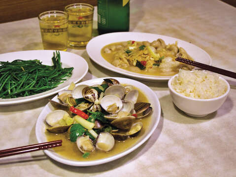 熱炒は台湾人には欠かせない癒やしの料理で、台北の飲食文化の代表でもあります。