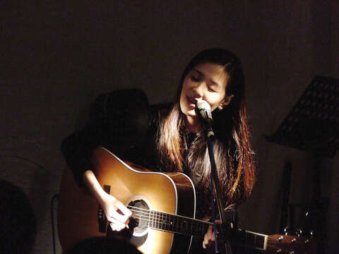Witch House cultivated a stage for women to express themselves. Some of Taiwan’s biggest female singer/ songwriters all got their start here. (Photo / Witch House)
