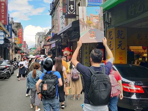 本期畫刊將台北當作大型的生活教室，鼓勵民眾探索這座城市的特有故事，為生活帶來驚喜。