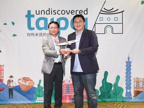 德威航空公司首次與臺北市合作,希望帶動台韓兩地旅遊市場