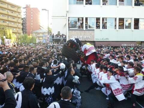 愛媛県松山市「撞轎祈福盛典」 熱いシーンが台北で再現