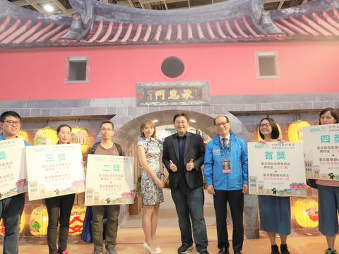 臺北館造勢活動抽出5位幸運民眾，將贈送總價值超過萬元以上限量好禮，現場笑聲不斷