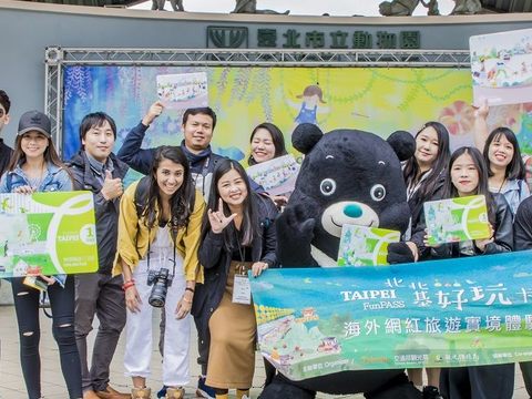 Bravo熊讚帶著6國網紅一起去臺北市立動物園「探親」